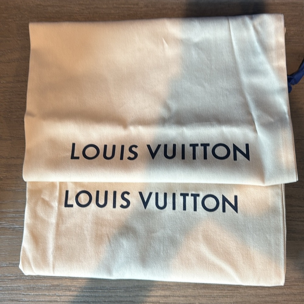 Louis Vuitton women’s Time Out Sneakers white size 37.5 - Picture 12 of 13